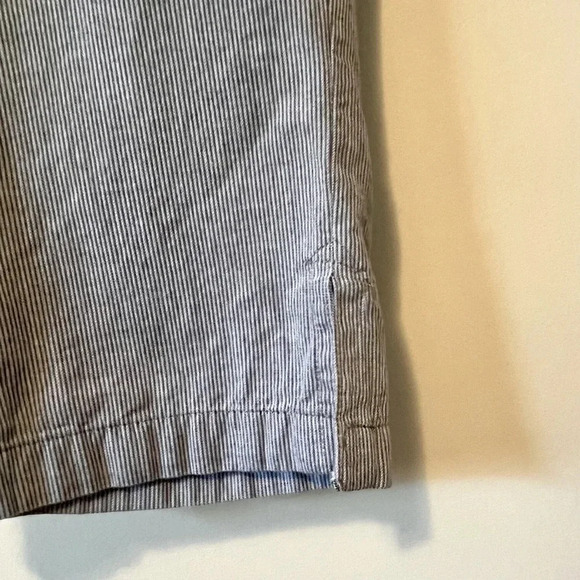 Banana Republic|  Cute Grey Cotton Pinstripe Culottes Pockets Side Slit Sz 8‎ - Picture 2 of 6